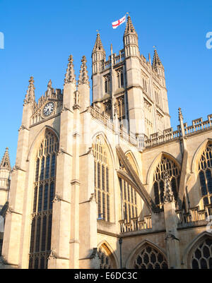 Abteikirche Bath, Somerset, England blauen Himmel im Sommer Stockfoto