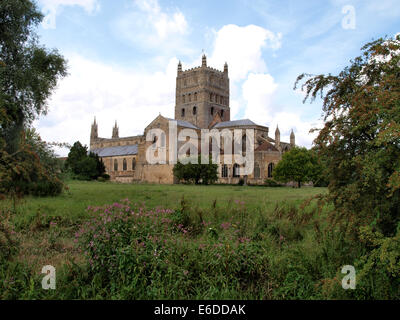 Die Pfarrkirche St. Mary die Jungfrau, umgangsprachlich Tewkesbury Abbey, Gloucestershire, UK Stockfoto