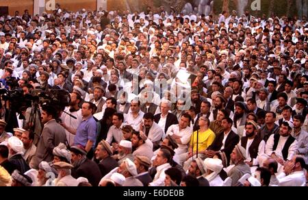 Kabul, Afghanistan. 21. August 2014. Unterstützer des afghanischen Präsidentschaftskandidat Abdullah Abdullah an ein Treffen in Kabul, Afghanistan, am 21. August 2014 teilnehmen. Bildnachweis: Rahmin/Xinhua/Alamy Live-Nachrichten Stockfoto