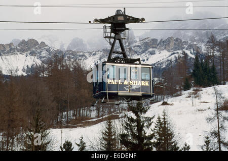 Cortina d ' Ampezzo (Italien), Seilbahn für Berg Faloria Stockfoto