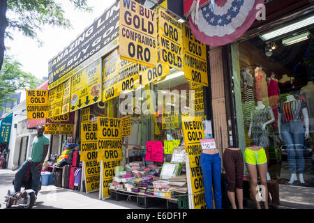 Store kauft Gold in Jerome Avenue / Gun Hill Road Einkaufsviertel in der Bronx in New York Stockfoto