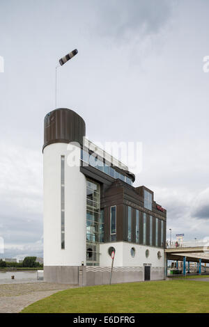 Berühmte Restaurant/Bar Zuiderterras an den Kais von Antwerpen Stockfoto