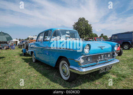 Vauxhall Victor F-Typ-Limousine 1960 am Turnierplatz für Cambridgeshire Steam Rally und Country Fair England Stockfoto