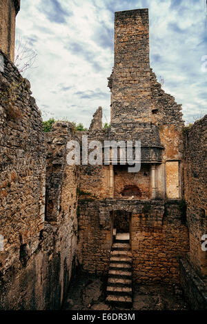 Das Denkmal der Bonaquil Burg, ein Beispiel für die Militärarchitektur in mittelalterlichem Frankreich Stockfoto