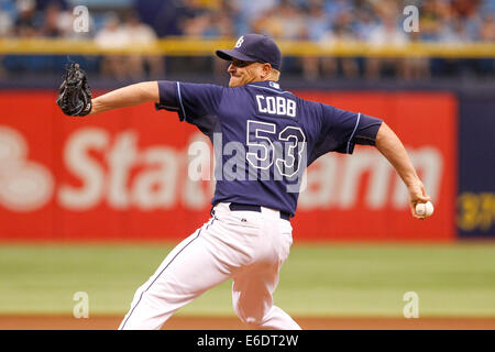 St. Petersburg, Florida, USA. 21. August 2014. Tampa Bay Rays ab Krug Alex Cobb (53) im ersten Inning bei den Detroit Tigers bei den Tampa Bay Rays im Tropicana Field in St. Petersburg, Florida am Donnerstag, 21. August 2014 zu werfen. Bildnachweis: ZUMA Press, Inc/Alamy Live-Nachrichten Stockfoto