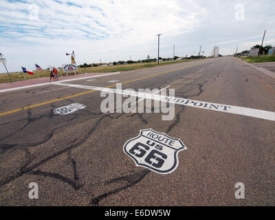 Entlang der Route 66, die Hauptroute von Autos von Chicago nach Los Angeles. Auf der Suche nach Arbeit, gefolgt Familien Rt 66, was sie hoffen Stockfoto