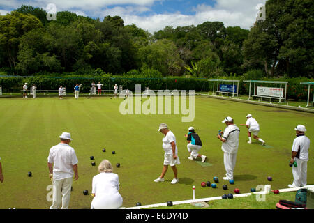 Rasen-Bowling bei Waitangi in der Bay of Islands, Nordinsel, Neuseeland. Stockfoto