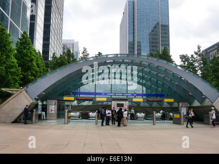 Canary Wharf Station Eingang, London Docklands, England Stockfoto