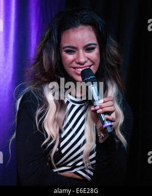 Bala Cynwyd, Pennsylvania, USA. 21. August 2014. Dinah Jane Hansen der American Girl-Group fünften Harmonie führt auf Q102 Performance Theater am 21. August 2014 in Bala Cynwyd, Pennsylvania, USA. Bildnachweis: Paul Froggatt/Alamy Live-Nachrichten Stockfoto