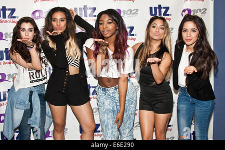 Bala Cynwyd, Pennsylvania, USA. 21. August 2014. (L, R) Lauren Jauregui, Dinah Jane Hansen, Normani Hamilton, Ally Brooke und Camila Cabello von American Girl-Group fünften Harmonie Pose bei Q102 Performance Theater auf 21. August 2014 in Bala Cynwyd, Pennsylvania, USA. Bildnachweis: Paul Froggatt/Alamy Live-Nachrichten Stockfoto