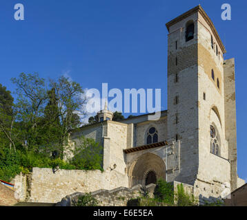 Befestigte Kirche von San Pedro De La Rua, 11. Jahrhundert, Estella, Navarra, Spanien Stockfoto