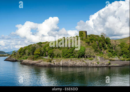 Schönsten Burgruine am Eingang zum Oban Bay und den Hafen Stockfoto