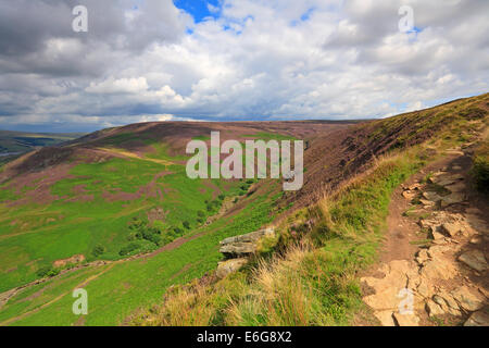 Pennine Way auf Torside Clough, Bleaklow, Derbyshire, Peak District National Park, England, UK. Stockfoto