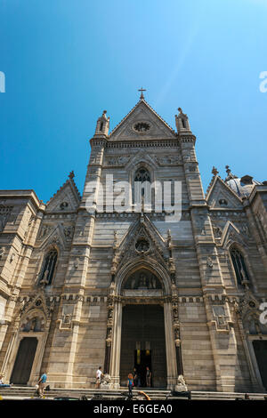 Duomo (Kathedrale) di San Gennaro in Neapel, Neoghotic Fassade von Errico Alvino 1905 Stockfoto