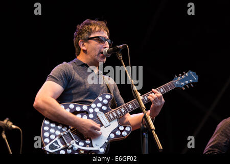 Liverpool, Vereinigtes Königreich. 22. August 2014. Die Eröffnung des zweiten Liverpool International Music Festival Summer Jam begann im Sefton Park in Liverpool am Freitag, 22. August 2014 wie dem Royal Liverpool Philharmonic Orchestra wo Sänger Ian Broudie und the Lightning Seeds eine Zwangspause einlegen. Bildnachweis: Christopher Middleton/Alamy Live-Nachrichten Stockfoto