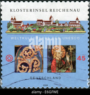 Briefmarke gedruckt in Deutschland, die klösterlichen Reichenau (World Heritage 2000) gewidmet Stockfoto