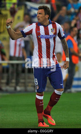 Damaskus. 22. August 2014. Atletico Mario Mandzukic feiern für Ziel während ihrer Spanisch-Super-Cup-Match gegen Real Madrid im Vicente Calderon Stadion in Madrid am 22. August 2014. Atletico Madrid 1: 0 gewonnen. Bildnachweis: Xie Haining/Xinhua/Alamy Live-Nachrichten Stockfoto