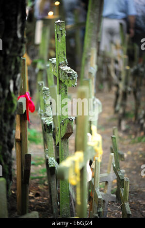 Holzkreuze auf dem Berg Grabarka, Wallfahrtsort für orthodoxe Christen, Polen 18.08.2014 Stockfoto