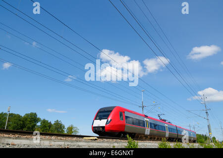 High-Speed-Zug unterwegs Stockfoto