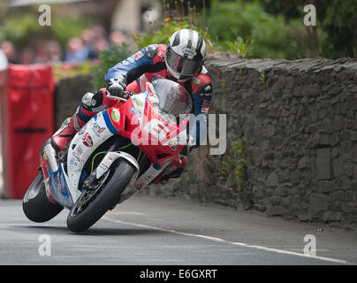 Michael Dunlop auf der Isle Of Man TT 2013 - Supersport-Rennen 1 Stockfoto