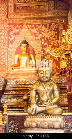 "Phra Sihing Buddha" und Buddha-Statue Phra Singha Tempel Chiang Mai, Thailand Stockfoto