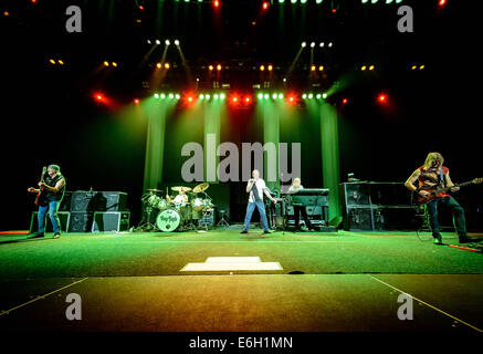 Rama, Ontario, Kanada. 22. August 2014. ROGER GLOVER, IAN PAICE, IAN GILLAN, DON AIREY und STEVE MORSE des legendären englischen rock-Band Deep Purple Perfroms im Casino Rama. Bildnachweis: Igor Vidyashev/ZUMA Draht/Alamy Live-Nachrichten Stockfoto