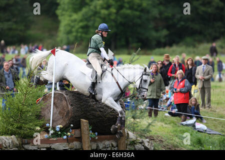 Blair Atholl, Schottland. 23. August 2014. Blair Castle International Horse Trials. Lucy Pearson (GBR) Reiten Jack Cruise im CIC. Bildnachweis: Aktion Plus Sport/Alamy Live-Nachrichten Stockfoto