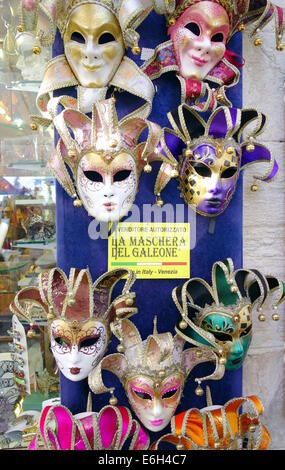 Venezianische Masken zum Verkauf in Venedig, Italien Stockfoto