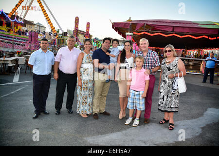 Gibraltar, 23. August 2014 - The Gibraltar Fair offiziell eröffnete Minister für Kultur Steven Linares. Die Messe findet in der letzten Woche von August führt in Richtung der Feierlichkeiten zum Nationalfeiertag am 10. September statt. Die Organisatoren sind die selbst-Bestimmung für Gibraltar Group, einem Druck, der die Feierlichkeiten zum Nationalfeiertag Gibraltar gegründet. Bildnachweis: Stephen Ignacio/Alamy Live-Nachrichten Stockfoto