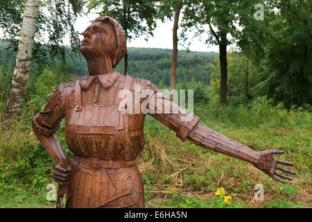 Rostfrei Stahl Statuen und Skulpturen im Wald um Arbeitnehmerinnen zu gedenken. Stockfoto