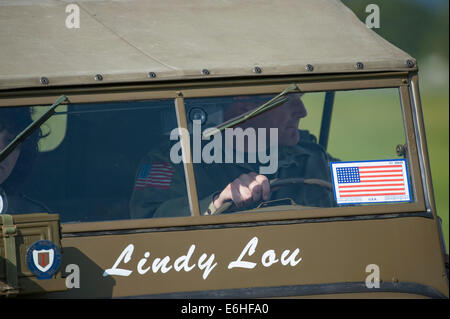 Dunsfold Aerodrome, Surrey UK. Samstag, 23. August 2014. Militärfahrzeug-Anzeige auf der 10. Dunsfold Flügel und Räder. Bildnachweis: Malcolm Park Leitartikel/Alamy Live-Nachrichten. Stockfoto