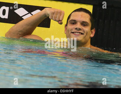 Berlin, Deutschland. 24. August 2014. Florent Manaudou Frankreichs reagiert nach der Herren 50-Meter-Freistil Finale auf der 32. LEN europäischen Swimming Championships 2014 im Velodrom in Berlin, Deutschland, 24. August 2014. Foto: Hannibal/Dpa/Alamy Live News Stockfoto