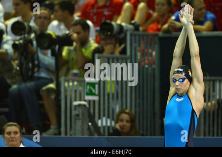 Berlin, Deutschland. 24. August 2014. Dorothea Brandt Deutschland bereitet sich auf die Frauen 50-Meter-Brustschwimmen Finale auf der 32. LEN europäischen Swimming Championships 2014 im Velodrom in Berlin, Deutschland, 24. August 2014. Foto: David Ebener/Dpa/Alamy Live News Stockfoto