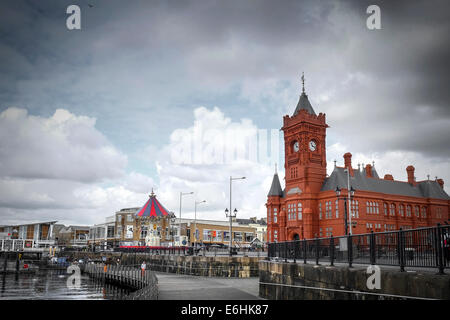 Das Pierhead Gebäude in der sanierten Cardiff Bay. Stockfoto