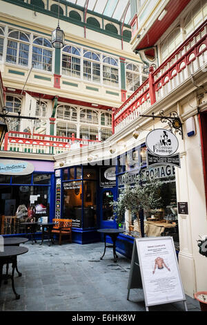 Die historischen und malerischen Schloss Arcade in Cardiff. Stockfoto