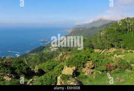 Wunderschöne Küstenlandschaft in der Nähe von Cedeira, Galicien, Spanien. Diese Region, die Rias Altas ist bekannt für seine schönen unberührter natu Stockfoto