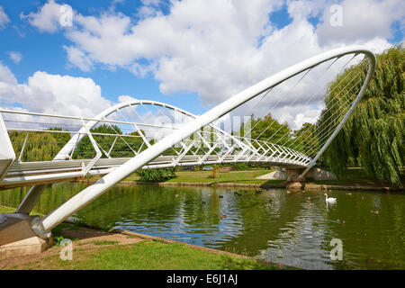 Schmetterling-Brücke über den Fluss Great Ouse der Böschung Bedford Bedfordshire UK Stockfoto