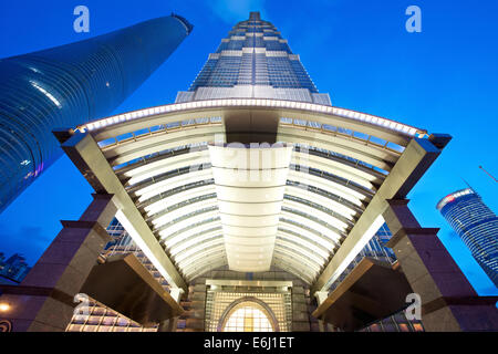 Shanghai, China - 6. August 2014: Eine herrliche Aussicht auf Shanghai Jin Mao Tower am Eingang Hyatt Stockfoto