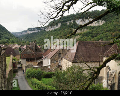 Baume Les Messieurs gilt als eines der schönsten Dörfer in Frankreich. Jura-region Stockfoto