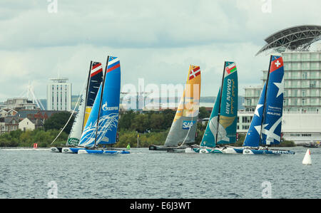 Katamarane, die Teilnahme an Extreme Segel-Event in der Cardiff Bay, 23. August 2014 Stockfoto