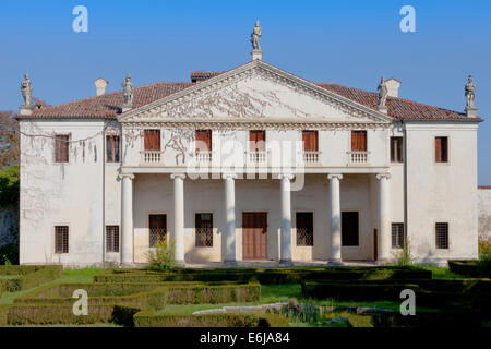 Die Villa Valmarana (auch bekannt als Valmarana Scagnolari Zen) ist eine Renaissancevilla in Lisiera, ein Ortsteil von Bolzano Vicentino, Provinz Vicenza, Norditalien. Von Andrea Palladio entworfen, wurde es ursprünglich in den 1560er Jahren gebaut Stockfoto