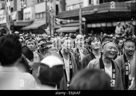 Fukagawa Hachiman Matsuri (Fukagawa Hachiman Festival) im August in Tokio. Stockfoto