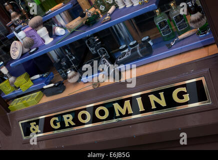 Geo. F. Trumper Gentlemans Barbiere und Parfümeure Shop, Duke of York St, Mayfair, London, England UK Stockfoto