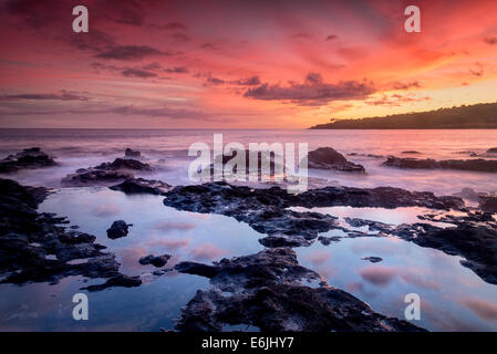 Sonnenuntergang und Tidepools. Lanai, Hawaii Stockfoto