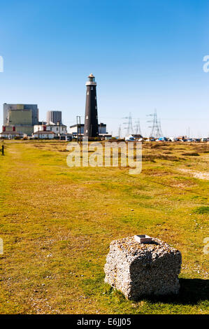 Der alte Leuchtturm Dungeness und Küstenwache Cottage Stockfoto