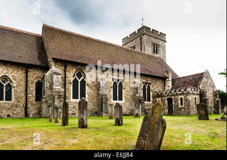 Aylesford Kirche in der Nähe von Maidstone in Kent. Der älteste Teil der Kirche (die Basis des Turms) ist Norman. Stockfoto