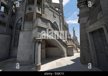 Einer der Aussichtspunkte der berühmte Tempel des Heiligsten Herzens Jesu (Expiatori del Sagrat Cor) auf Berg Tibidabo, Barcelona, Katalonien, Stockfoto