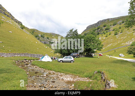 Die Yorkshire Dales National Park bei Gordale Narbe in der Nähe von Malham Yorkshire England UK Stockfoto