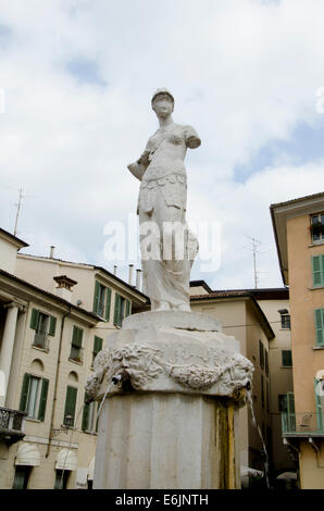 Brescia Italien. Brunnen in piazza Duomo, piazza Paolo VI. Platz. Brescia. Lombardei.Italien. Stockfoto