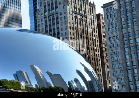 Sonnenuntergang an der Bohne im Millennium Park, Chicago, IL Stockfoto